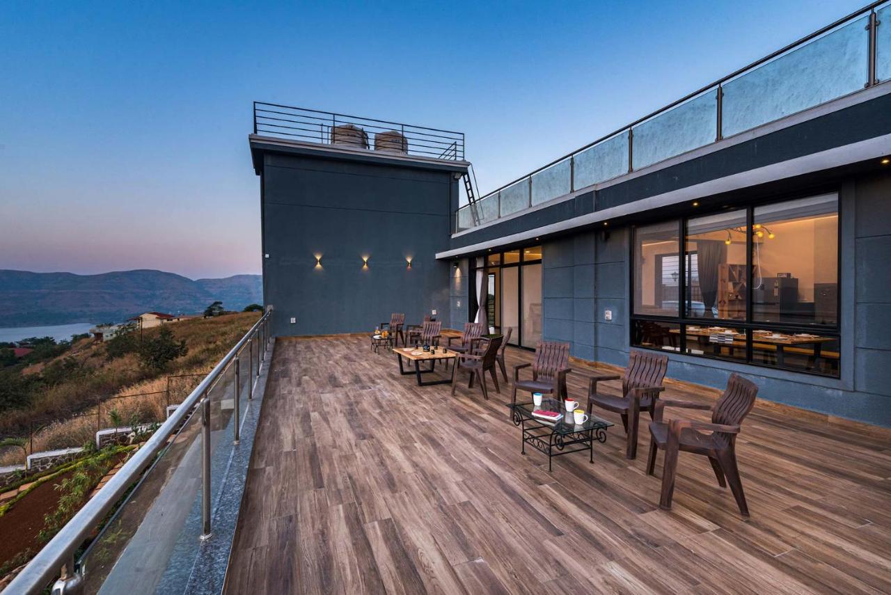 Eyes On The Lake By Stayvista - A Hillside Villa With A Captivating View Of The River Pune Exterior foto